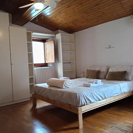 Casa Romantica Vicino Al Centro A Apartment